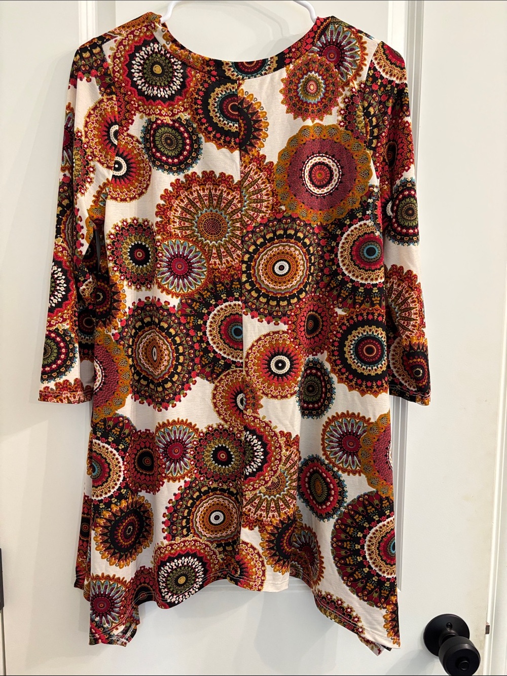 Women’s Cream Multi-Color Printed Tunic - Picture 3 of 7